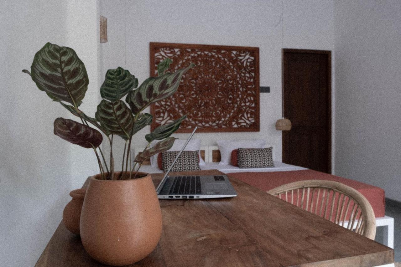 Clics Coliving & Coworking Hotell Dikwella Eksteriør bilde